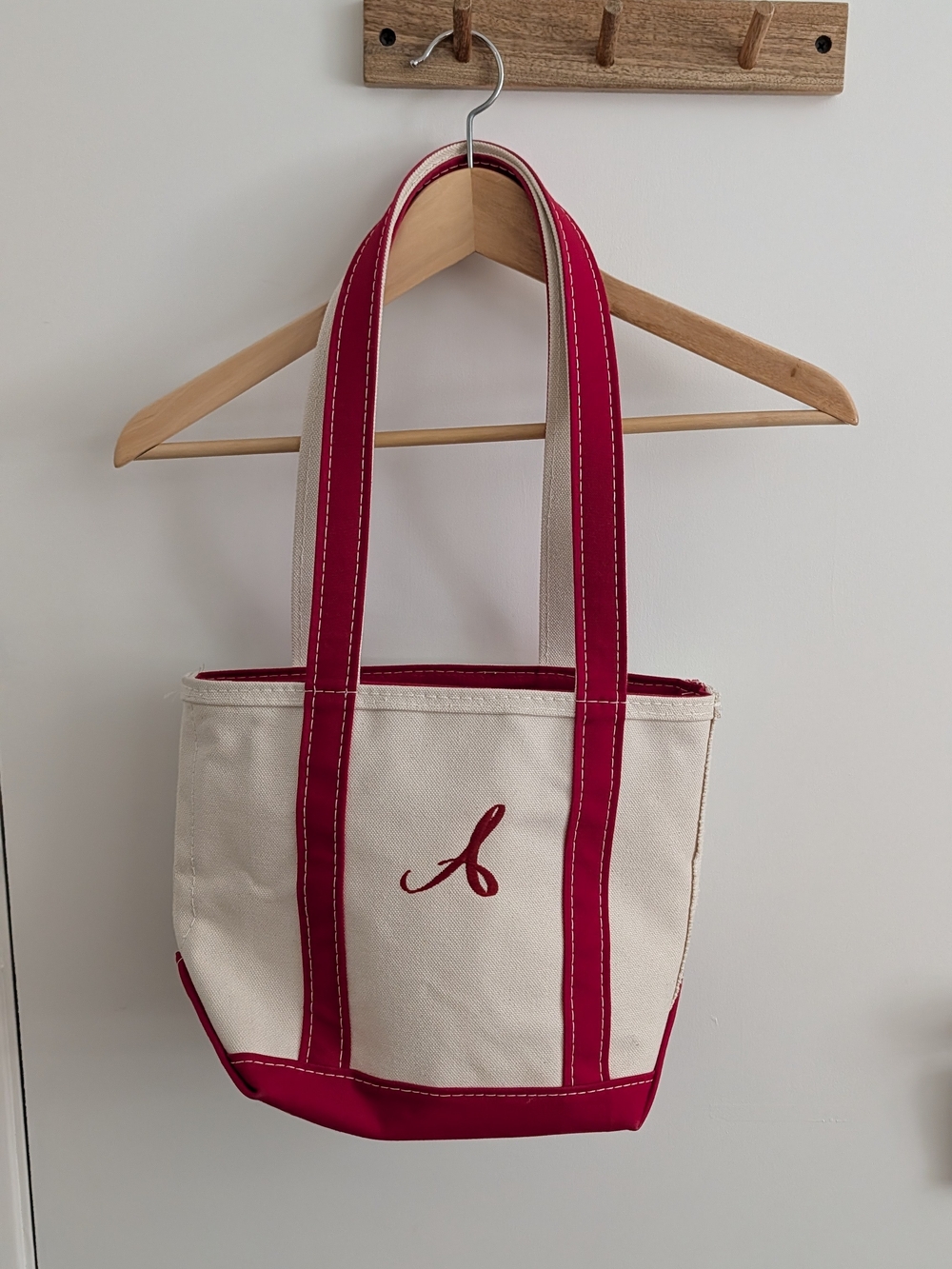 Small Red boat and Tote With Long Handles And Letter A Embroidery